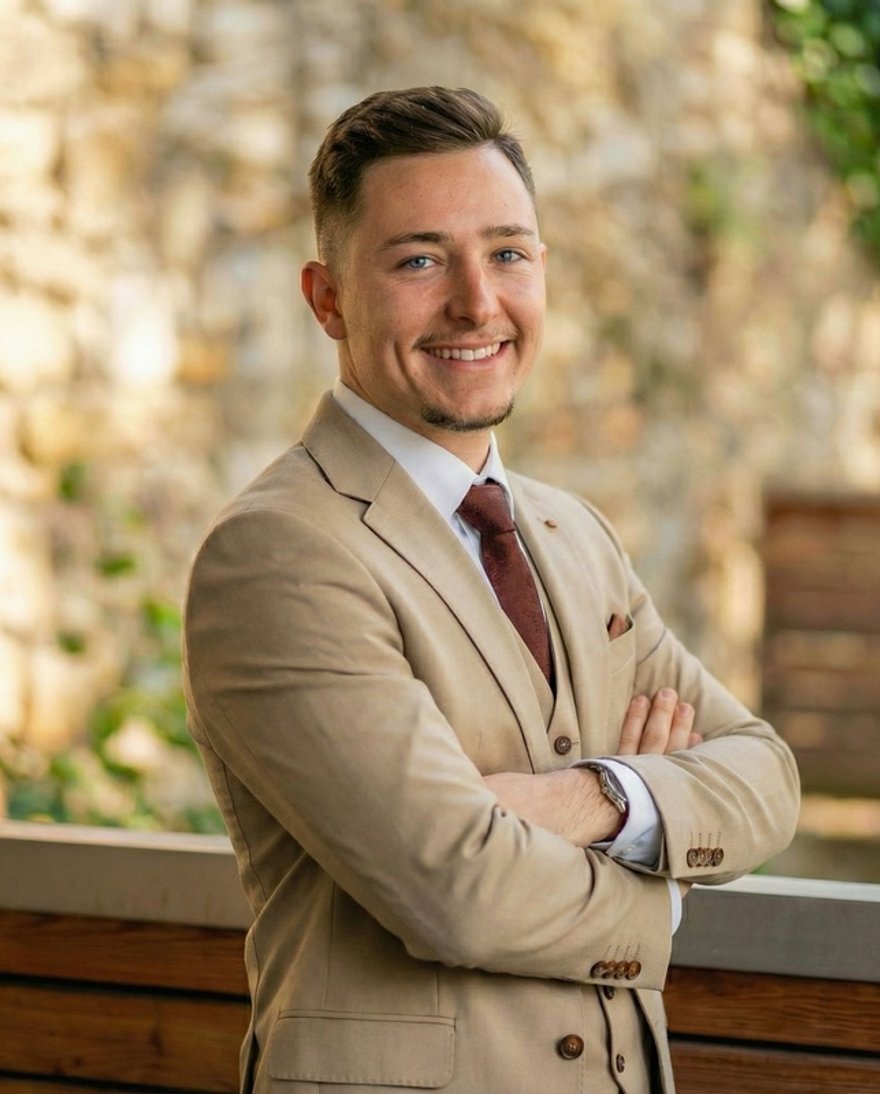 Portraitfoto von Roberto Stambolija